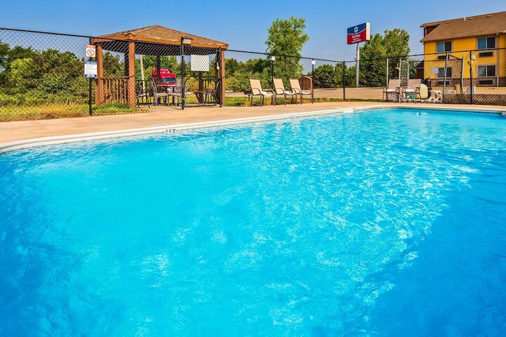 Pool 4 of 33