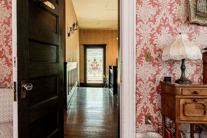Room 112 of 145