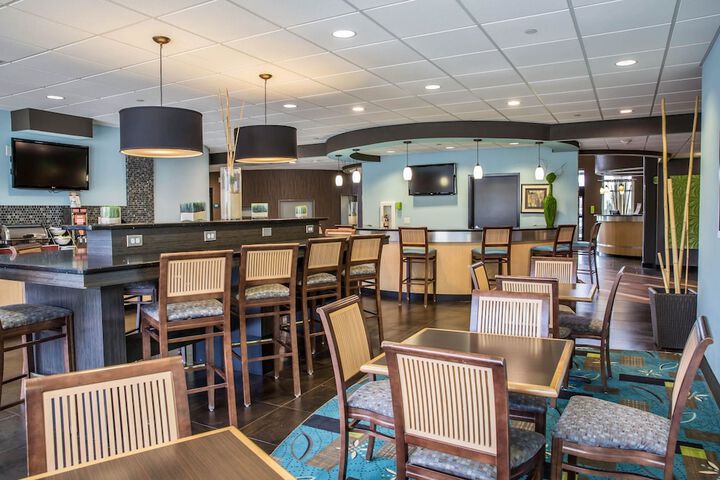 Comfort Suites New Bern near Cherry Point