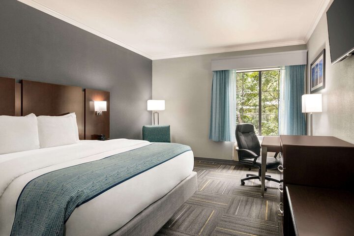 La Quinta Inn & Suites by Wyndham Dublin