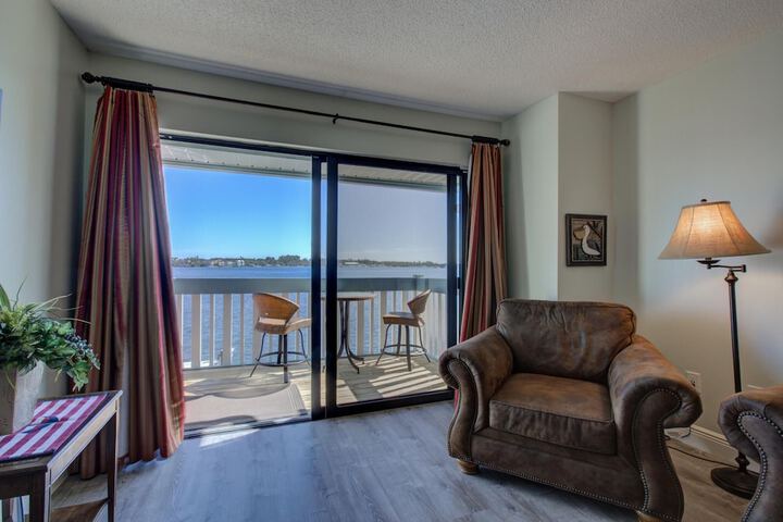 Anna Maria Island Beach Palms 5B
