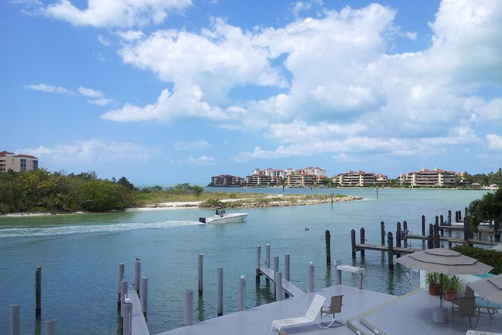 Sundeck 54 of 61