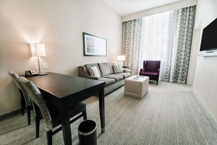 Room 43 of 82