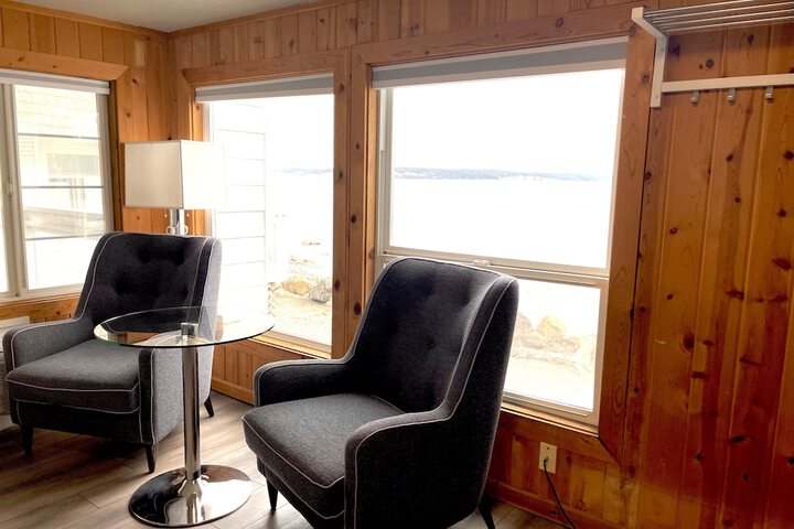 Tides Inn & Suites