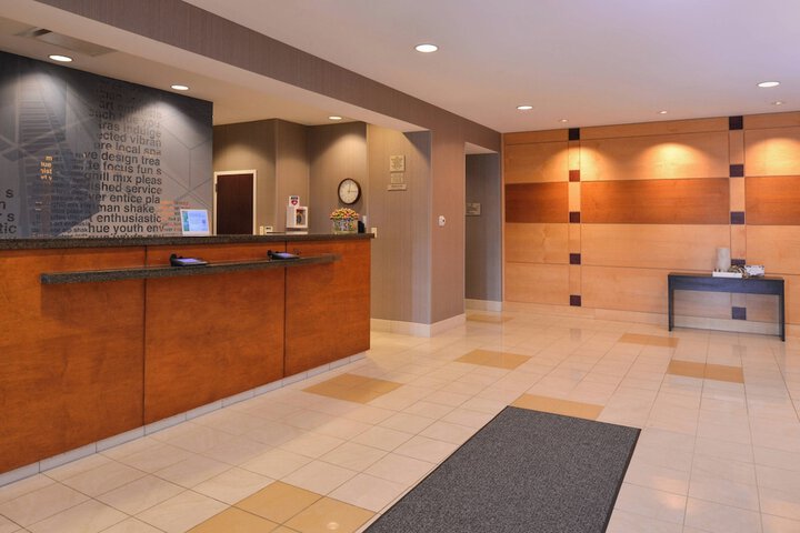 Hotel Interior 10 of 27