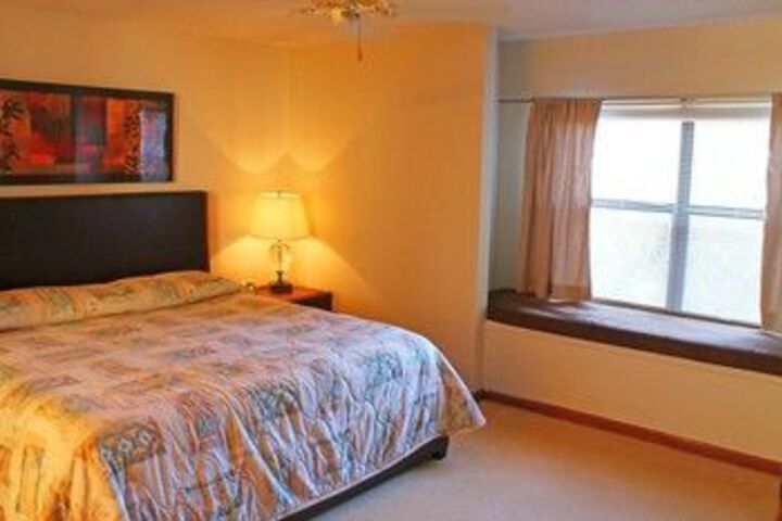 Cottage Grove Holiday Home