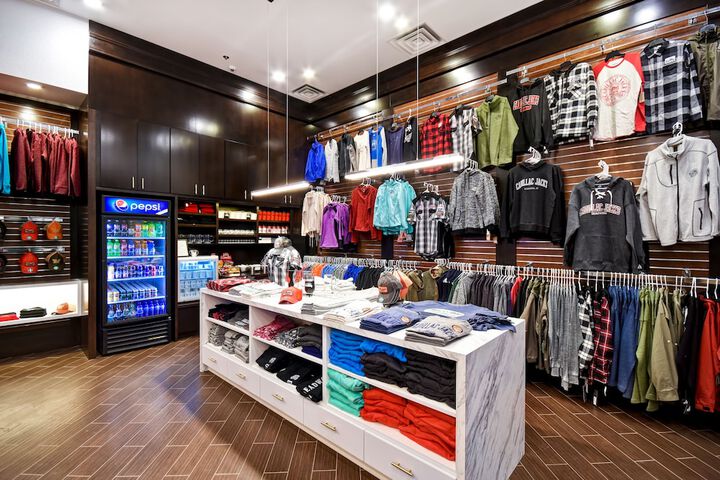 Gift Shop 100 of 102