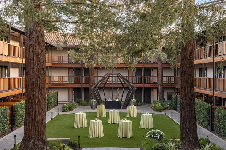 Casa Mani Resort Napa Valley Curio Collection by Hilton