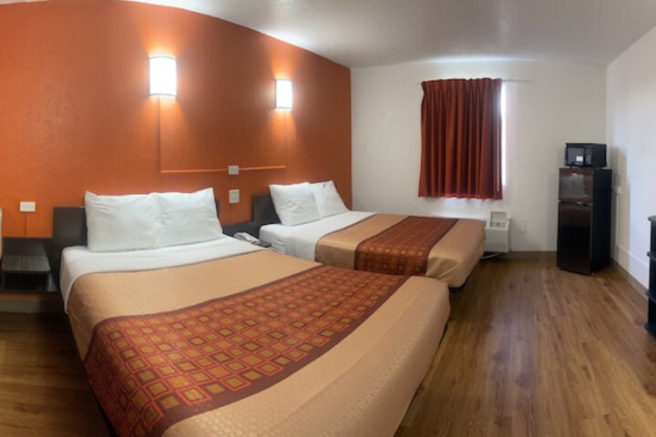 Room 18 of 30