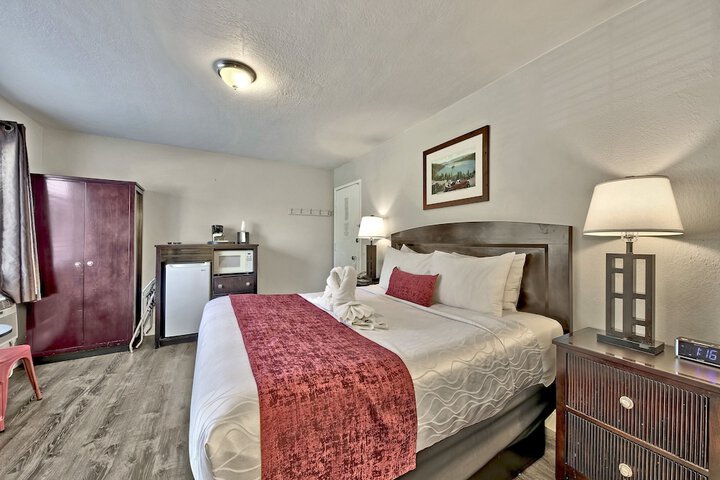 Room 43 of 49
