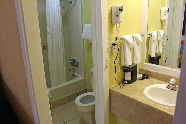 Americas Best Value Inn Conyer