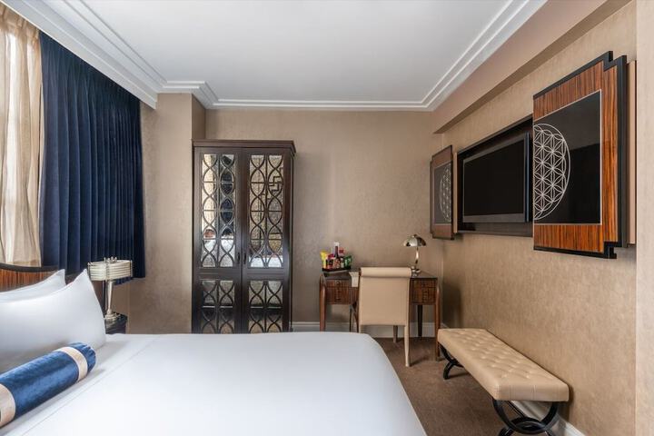 Room 31 of 44