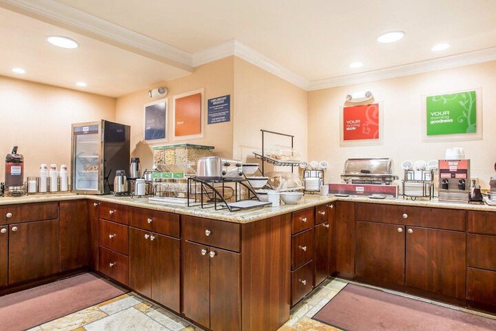 Comfort Inn & Suites Salinas City Center Area