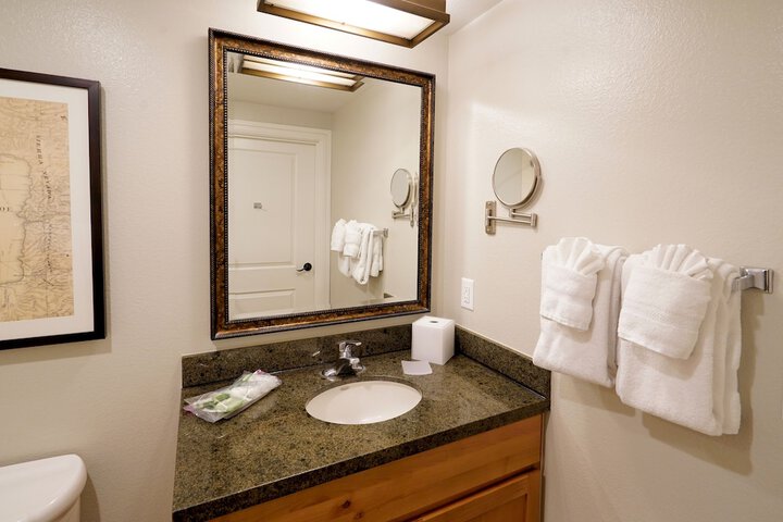 Heavenly Village Condos - Timber Lodge