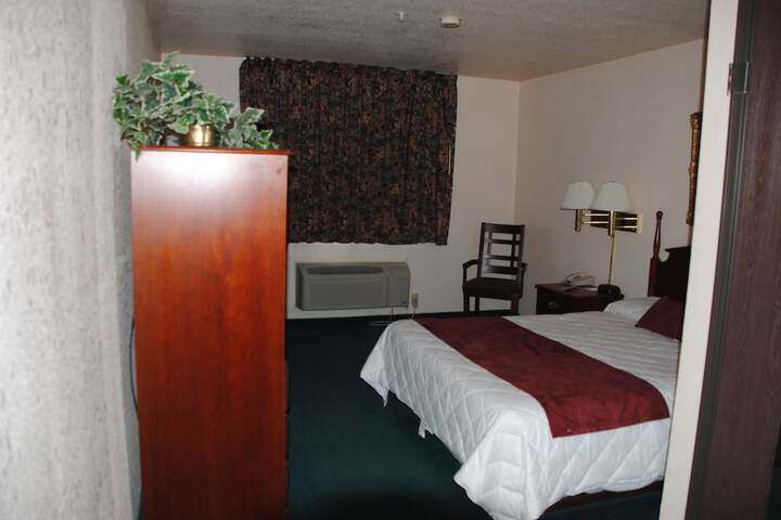 Room 8 of 23