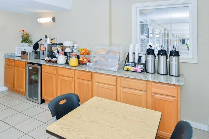 Breakfast/Coffee Service 37 of 37