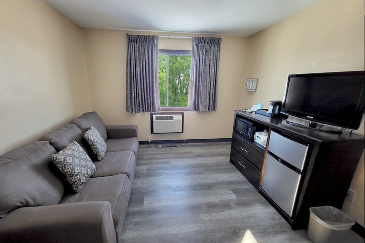 Room 16 of 26
