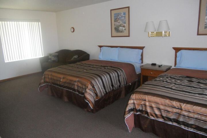 Coho Motel and Suites
