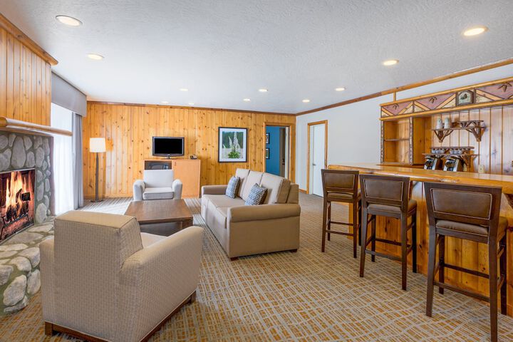Holiday Inn Resort The Lodge at Big Bear Lake by IHG