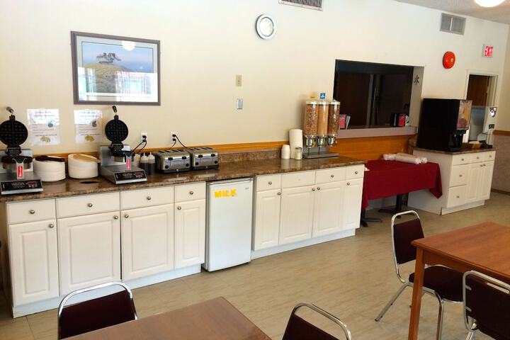 Breakfast/Coffee Service 46 of 48