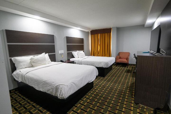 Days Hotel & Conference Center by Wyndham Danville