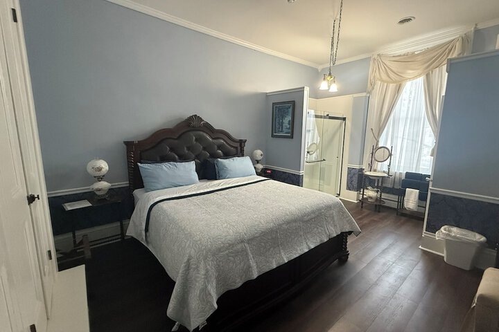 Room 51 of 63