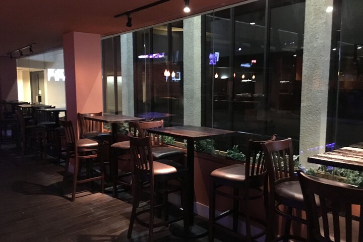 Dining 34 of 46