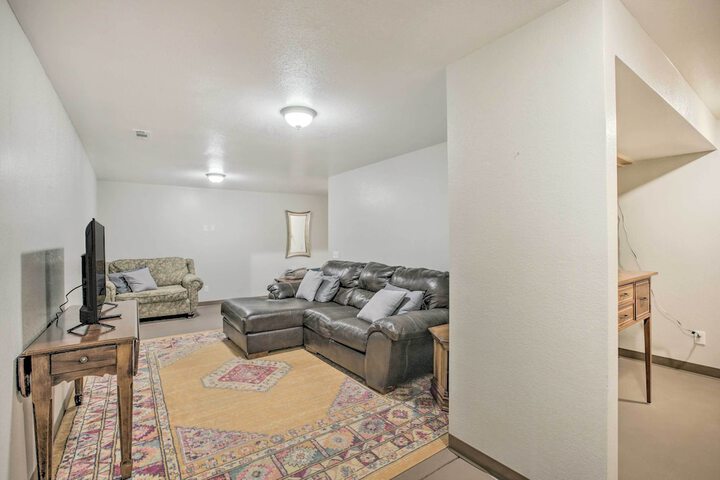 Idyllic Gem: Screened Porch 1 / 2 Mi to River!