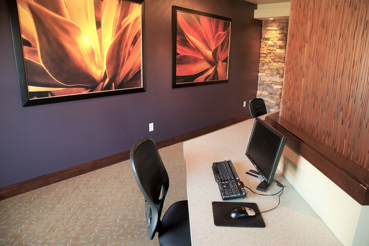 Business Center 31 of 32