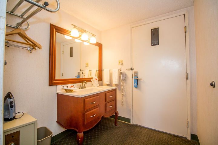 Room 28 of 45