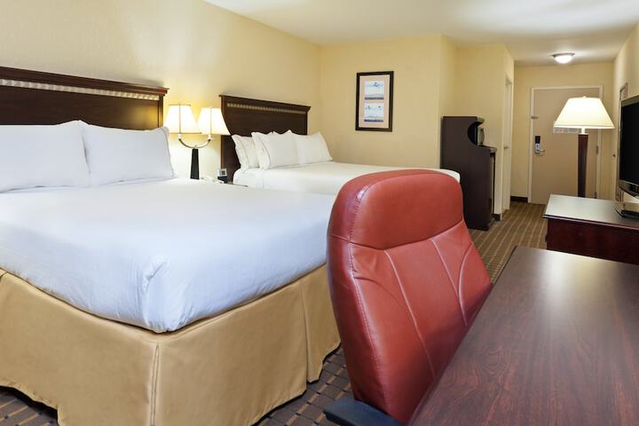Holiday Inn Express & Suites Allentown West by IHG