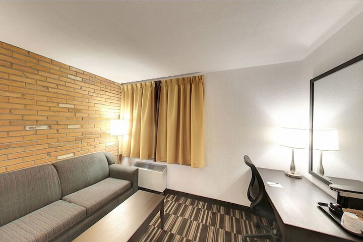 Room 7 of 20