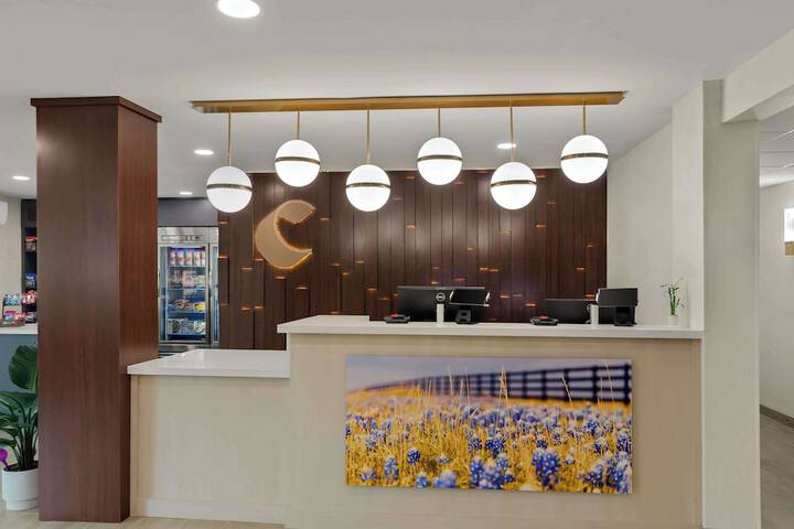 Hotel Interior 11 of 41