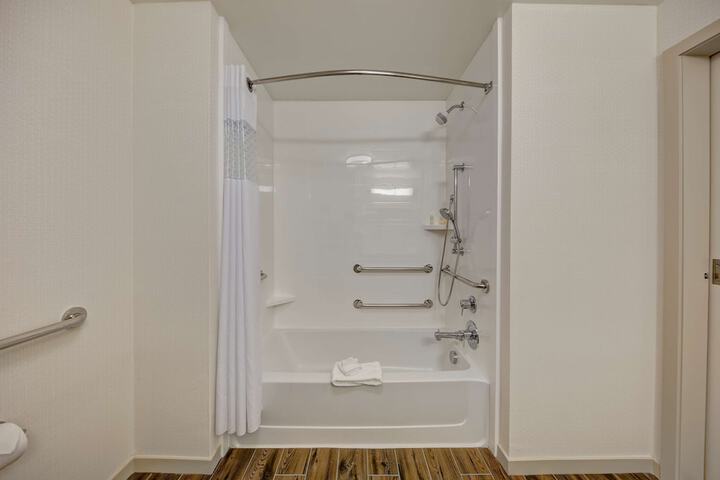 Room 14 of 49