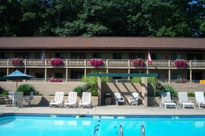 Pool 22 of 65