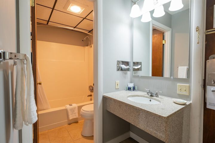 Fireside Inn & Suites Bangor