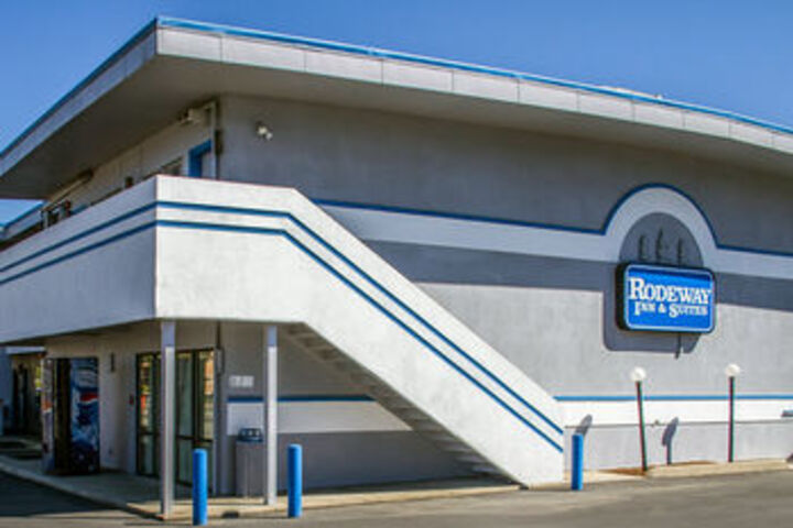 Rodeway Inn & Suites