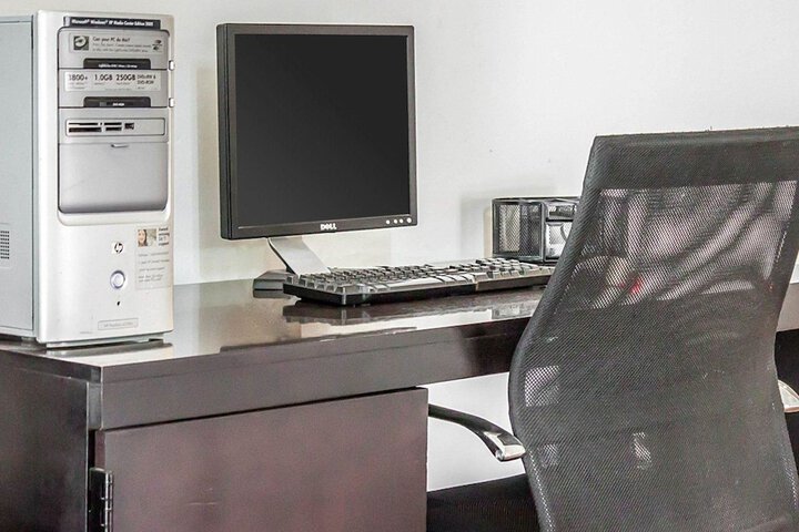 Business Center 29 of 29