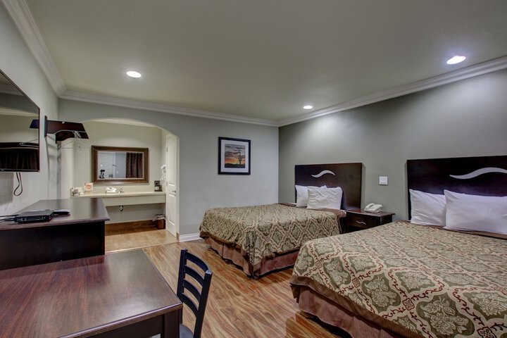 Room 17 of 42