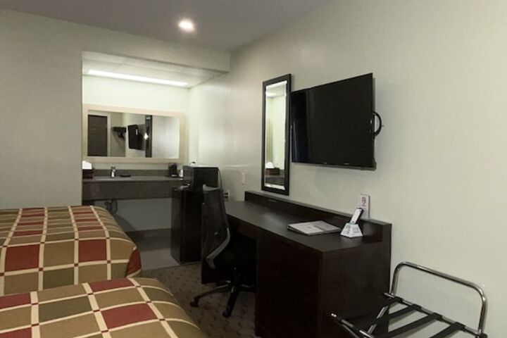 Room 44 of 71