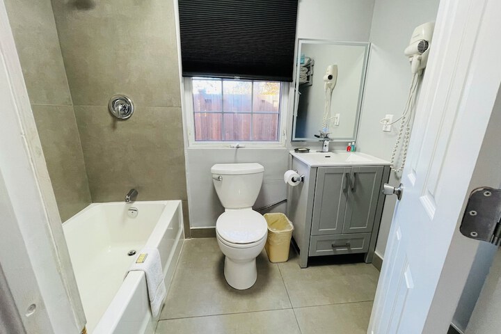Room 43 of 54