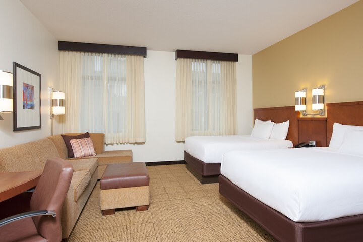 Hyatt Place Des Moines / Downtown