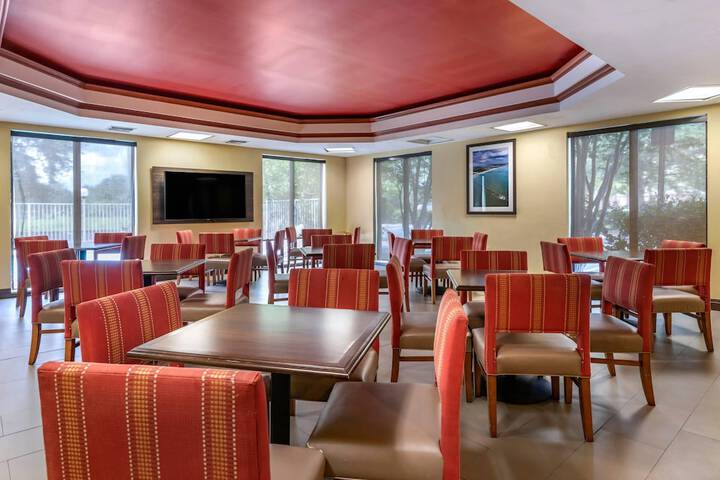 Comfort Suites Fort Pierce I-95