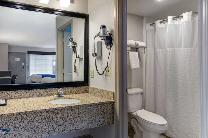 Room 8 of 26
