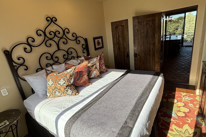 Room 147 of 285