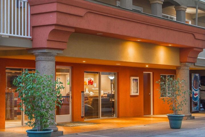 Hotel 3 of 36