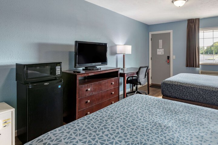 Room 28 of 60