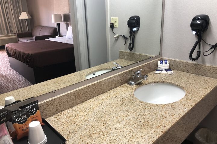 Room 11 of 20