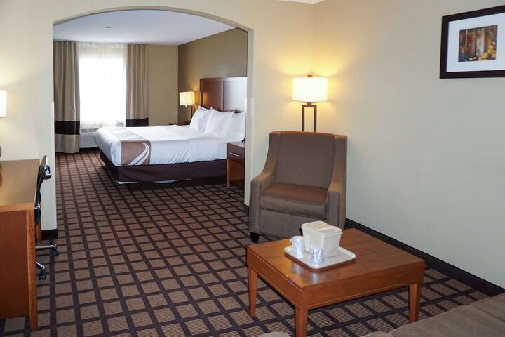 Room 21 of 46