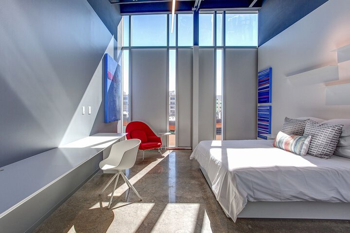 Room 21 of 46
